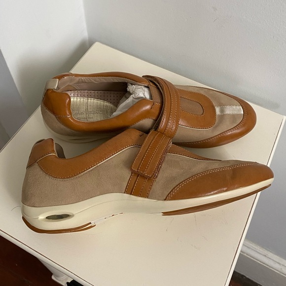 Nike Air Cole Haan Series Casual Shoe - Picture 2 of 9